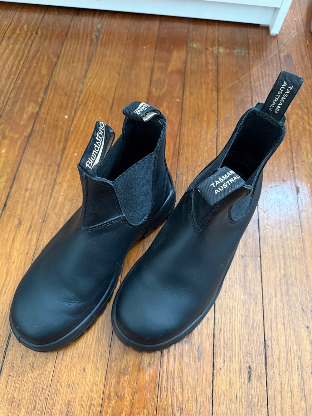 NWOB Blundstone Women’s Black Chelsea Boots